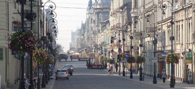 Ulica Piotrkowa, Łódź, Pobrano z Wikipedii, dozwolony użytek publiczny